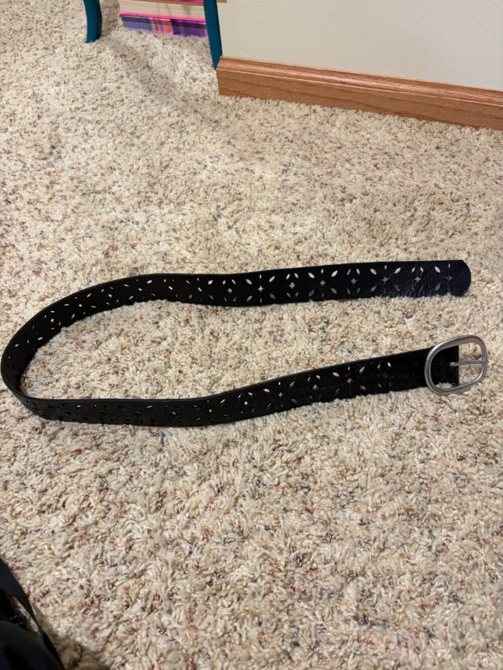 Fossil Floral Perforated Strap Belt Black Silver Buckle - Picture 8 of 14